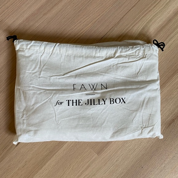 Fawn Design for Jilly Box Gold fold over clutch - Picture 3 of 4